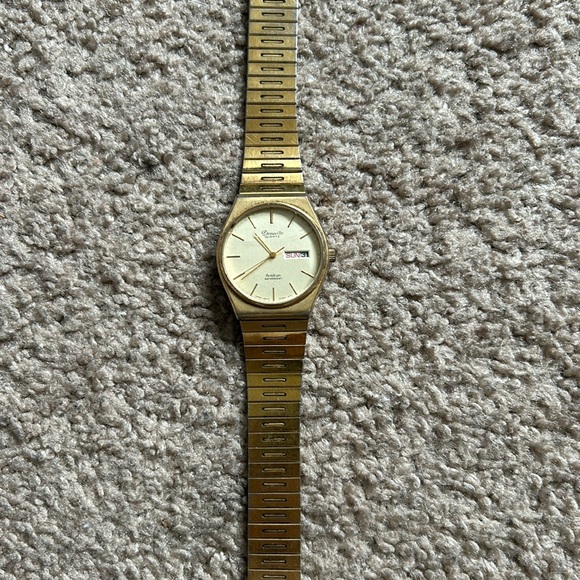 Deauville‎ Armitron quartz gold tone bracelet watch one size measurements shown - Picture 1 of 8